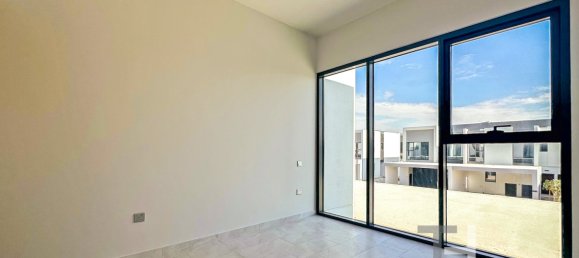 Таунхаус с 4 спальнями в Dubai Land, ОАЭ № 28594 15