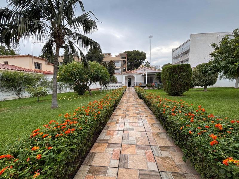 Вилла с 4 спальнями в Бенальмадена, Испания № 167920