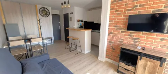 2-salle Appartement à Agde, France No. 190362 5