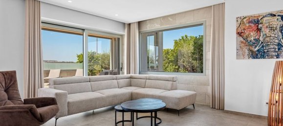 Villa de 4 dormitorios en Benijófar, Spain No. 189238 15