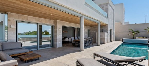 Villa de 4 dormitorios en Benijófar, Spain No. 189238 2