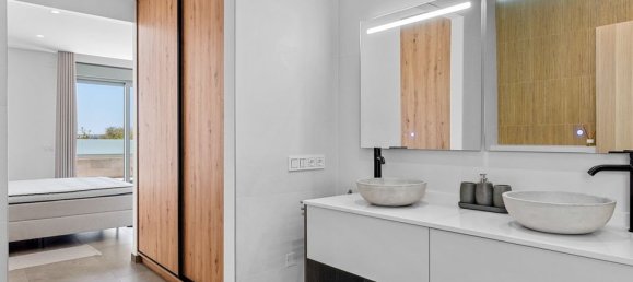 Villa de 4 dormitorios en Benijófar, Spain No. 189238 33