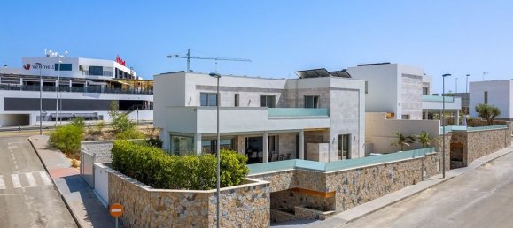 Villa de 4 dormitorios en Benijófar, Spain No. 189238 6