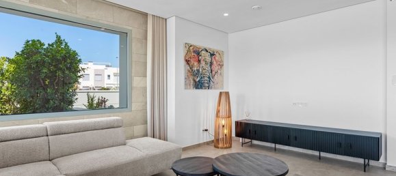 Villa de 4 dormitorios en Benijófar, Spain No. 189238 16