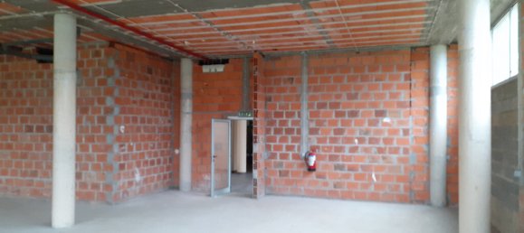 638m² Commercial property in Gemeses, Portugal No. 66750 5