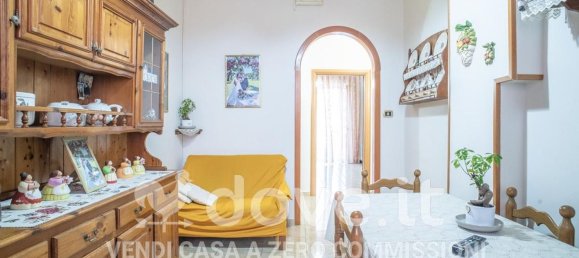 3 rooms Apartment in Taranto, Italy No. 129876 9
