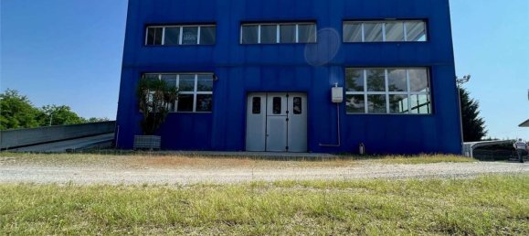 5 rooms Warehouse in San Secondo di Pinerolo, Italy No. 153108 2