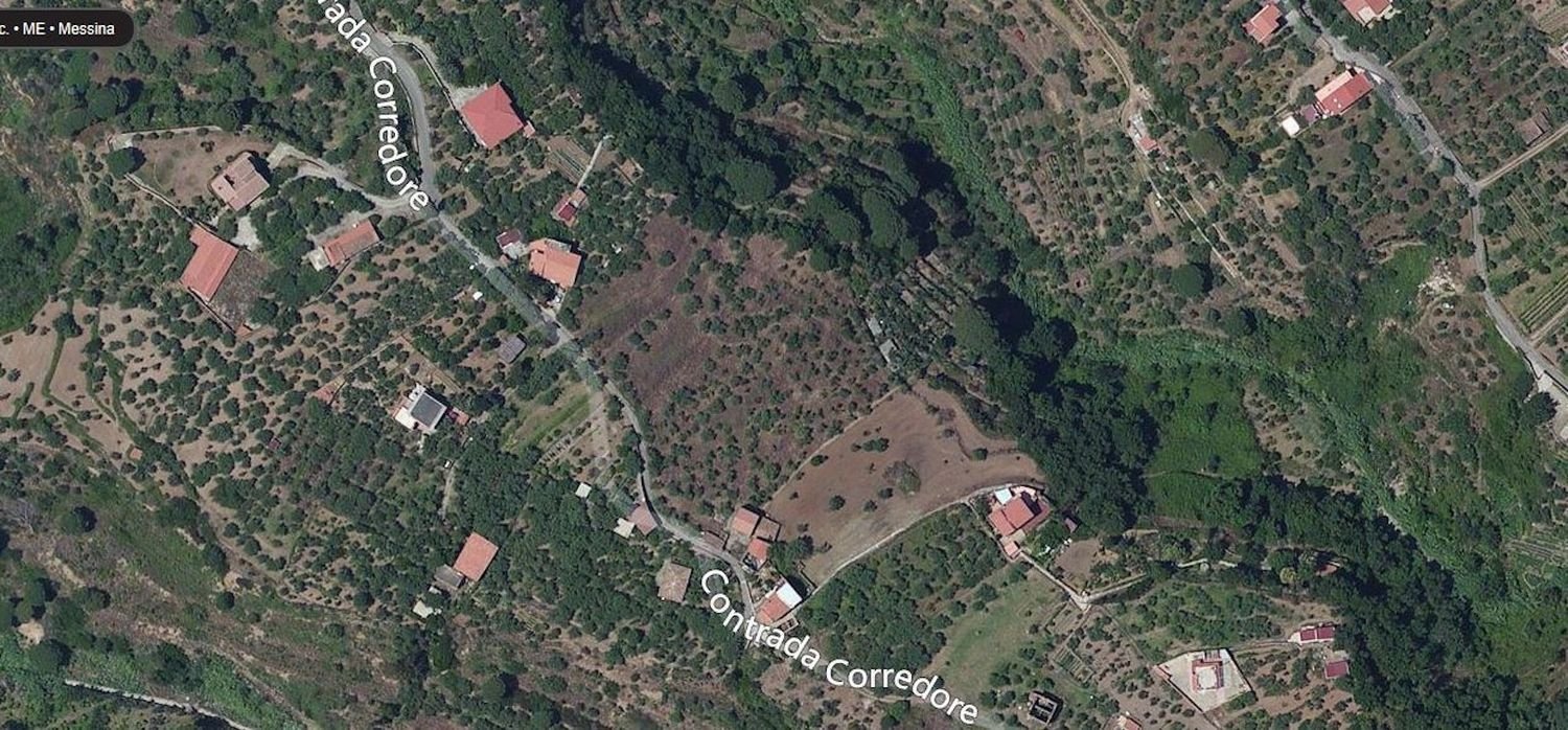 10 rooms House in Messina, Italy No. 170346