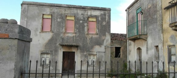 10 rooms House in Messina, Italy No. 170346 16