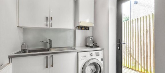 6 bedrooms House in New Barnet, United Kingdom No. 6678 11