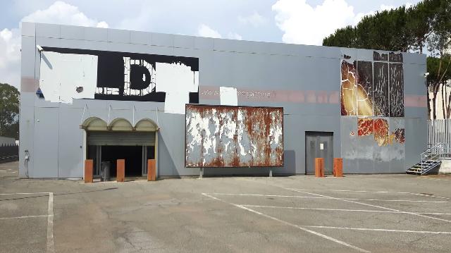 8 rooms Warehouse in Rome, Italy No. 65273