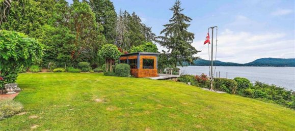 5 bedrooms House in British Columbia, Canada No. 239 12