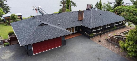 5 bedrooms House in British Columbia, Canada No. 239 8