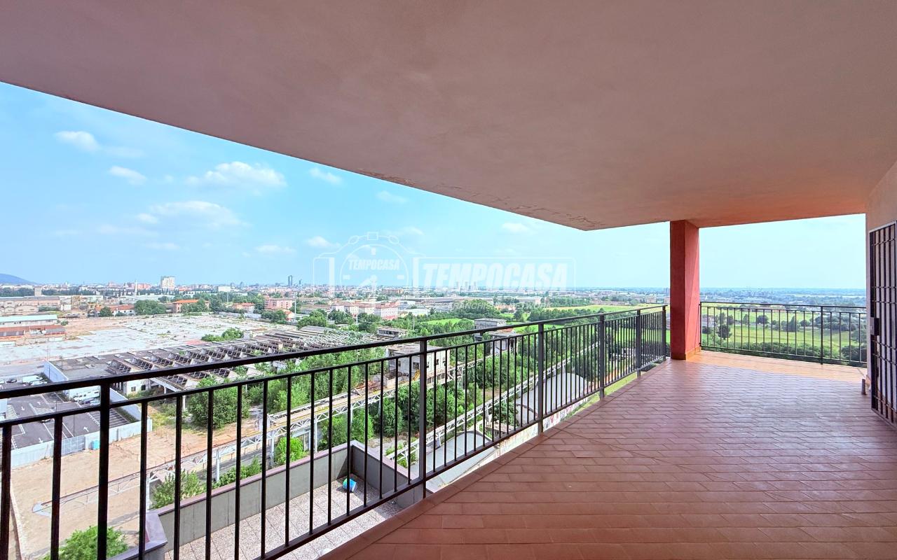 3 rooms Apartment in Brescia, Italy No. 3133