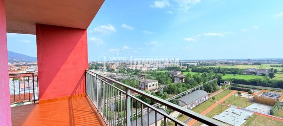 3 rooms Apartment in Brescia, Italy No. 3133 5