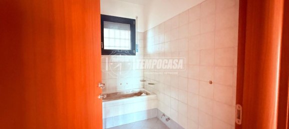 3 rooms Apartment in Brescia, Italy No. 3133 26