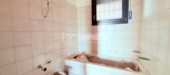 3 rooms Apartment in Brescia, Italy No. 3133 27