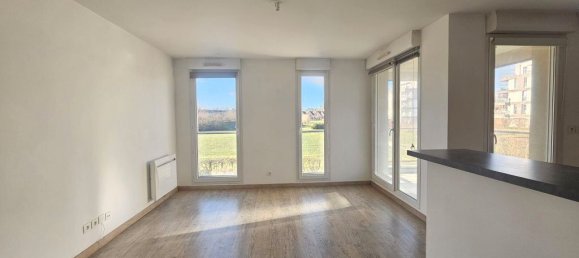 2 bedrooms Apartment in Tourcoing, France No. 79693 3