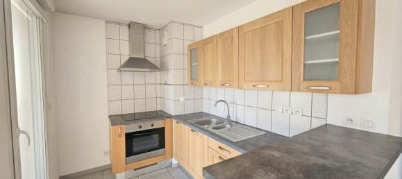 2 bedrooms Apartment in Tourcoing, France No. 79693 2