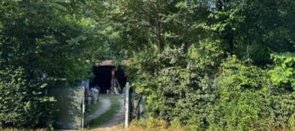 Gewerbliche Immobilie in Castelgomberto, Italy 282m², Nr. 357538 3