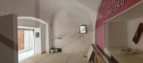 40-salle Propriété commerciale à Vieste, Italy No. 20945 6