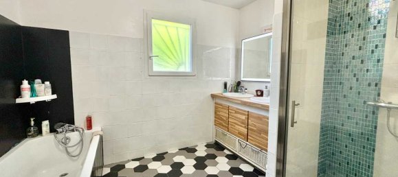 3 bedrooms House in Auros, France No. 328758 9