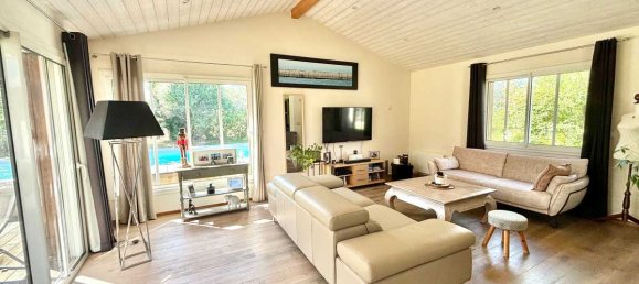 3 bedrooms House in Auros, France No. 328758 6