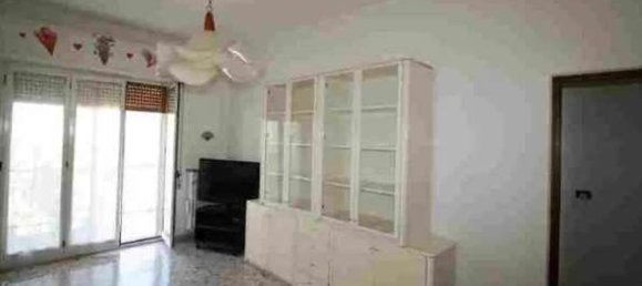 4 rooms Apartment in Bari, Italy No. 289158 12