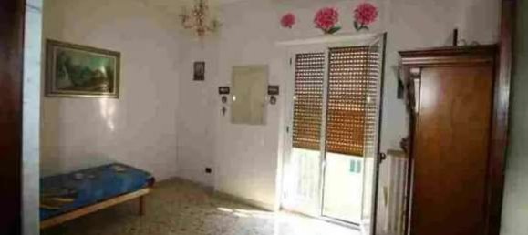 4 rooms Apartment in Bari, Italy No. 289158 10