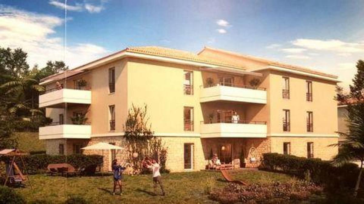 Condominio de 2 dormitorios en Grasse, France No. 10828