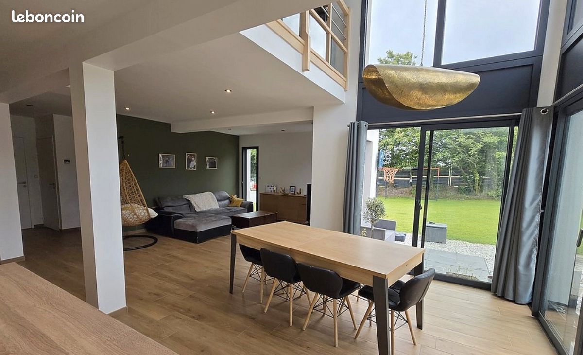 Casa de 4 dormitorios en Manche, France No. 295192