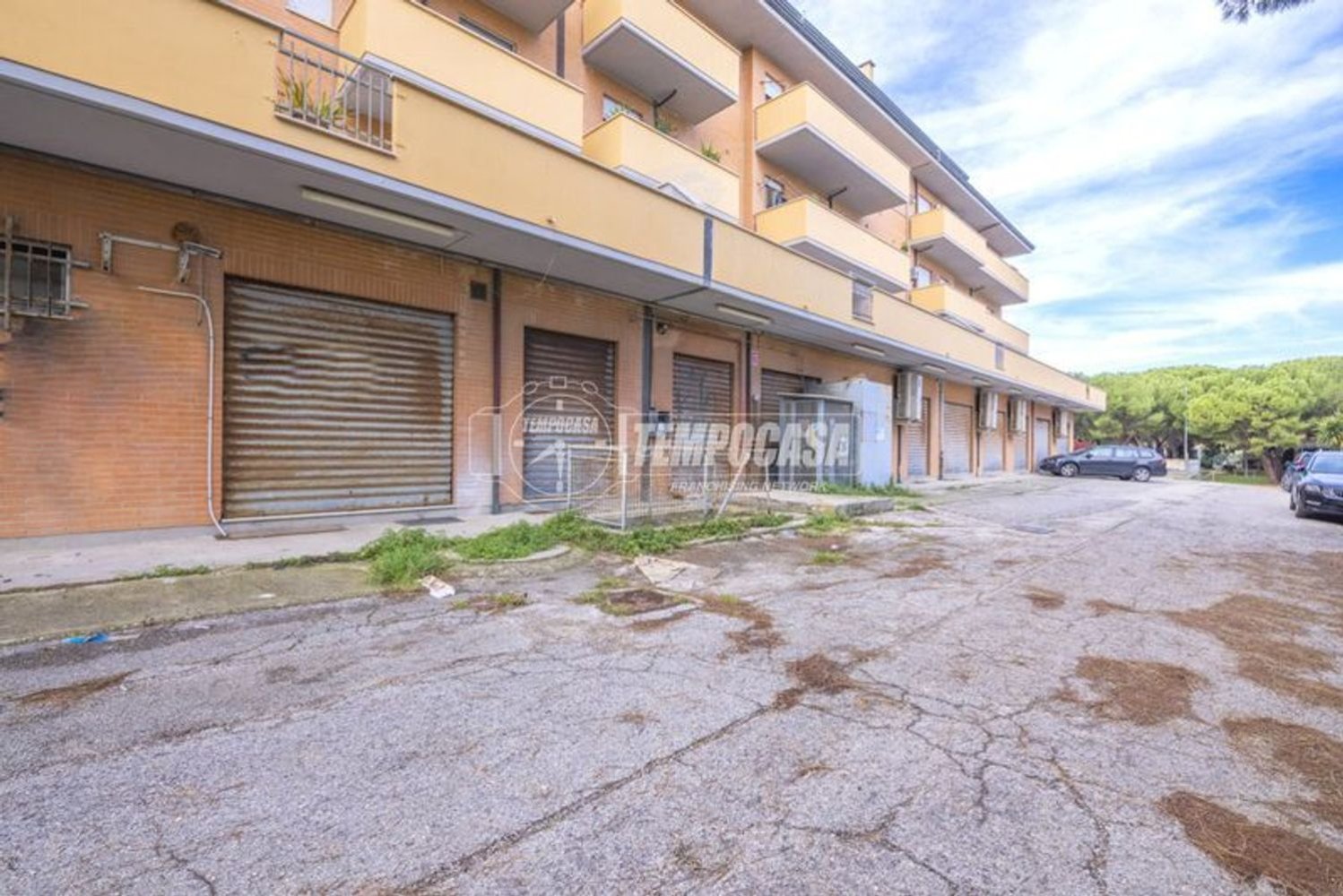 40m² Warehouse in Porto Sant'Elpidio, Italy No. 210727