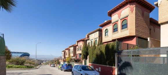 4 غرف نوم منزل في Jun, Spain رقم 94736 46