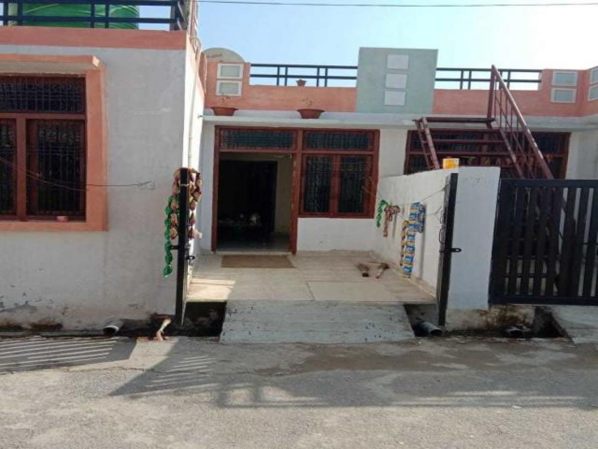 2 bedrooms House in Lucknow, India No. 10511