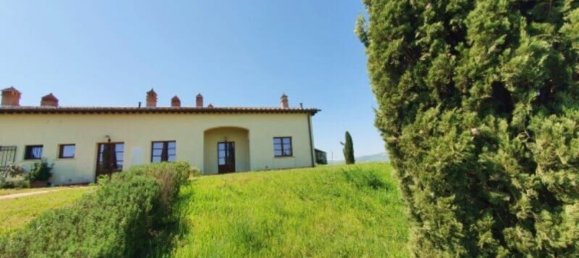 5 rooms Apartment in Pienza, Italy No. 60889 3