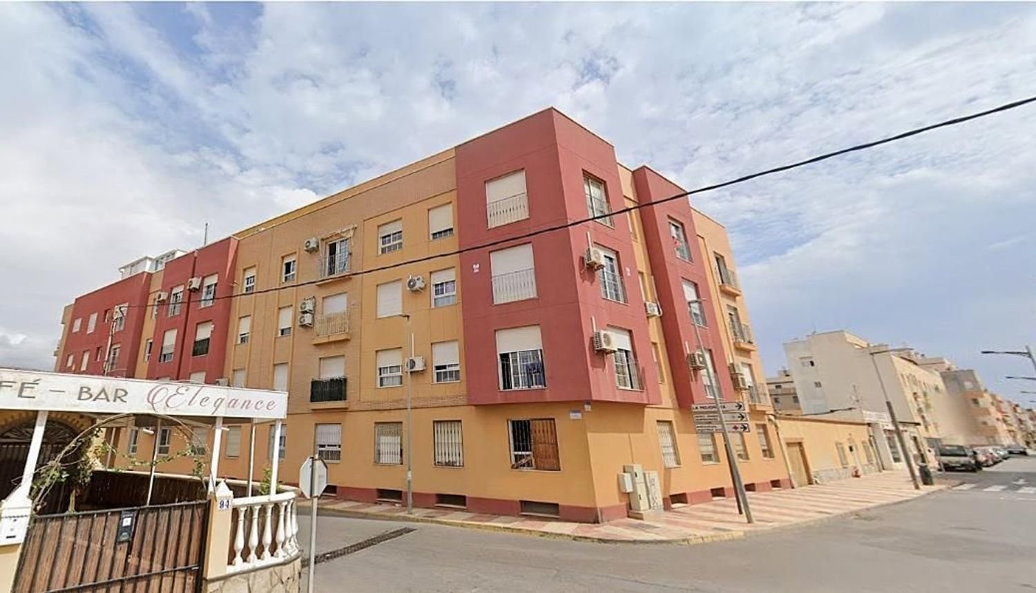 3 chambres Appartement à Roquetas de Mar, Spain No. 242123