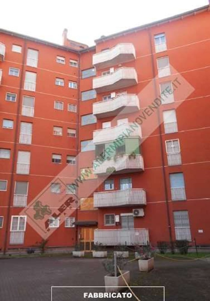 2 bedrooms Apartment in Milan, Italy No. 368598