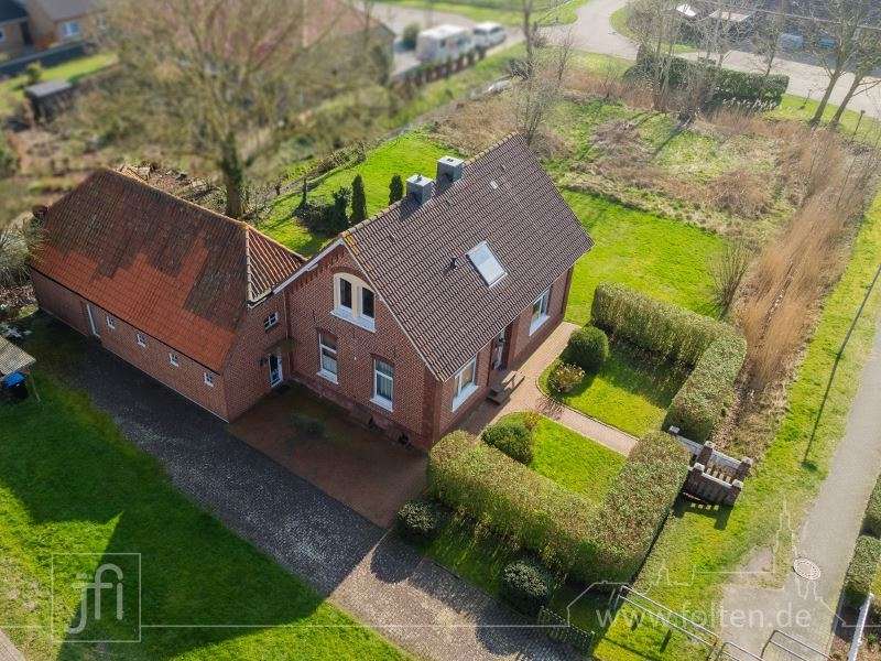 7 rooms Castles in Leer, Germany No. 183194