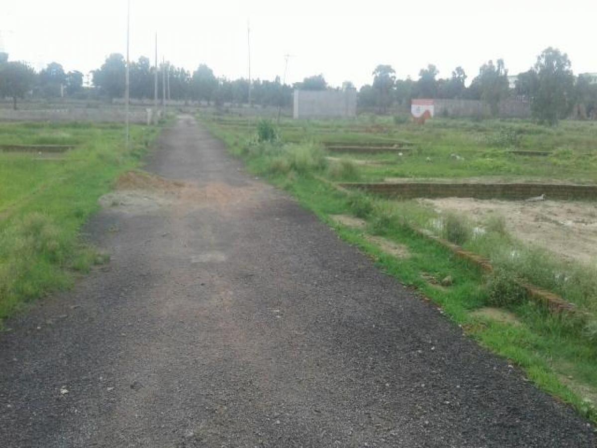  Land in Lucknow, India No. 31512