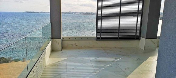 3 bedrooms Apartment in Punta Prima, Spain No. 14338 3