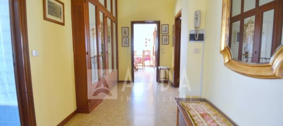 Вилла с 7 комнатами в Колле Брианца, Италия № 134551 23