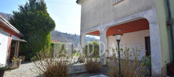 Вилла с 7 комнатами в Колле Брианца, Италия № 134551 3