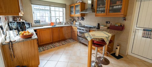 3 bedrooms House in Angra do Heroismo, Portugal No. 36055 4