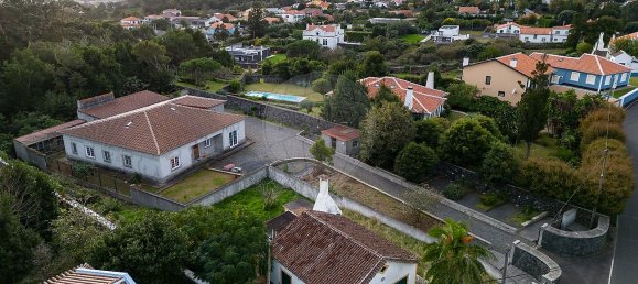 3 bedrooms House in Angra do Heroismo, Portugal No. 36055 21