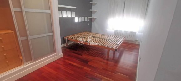 3 bedrooms Apartment in Lleida, Spain No. 175204 9