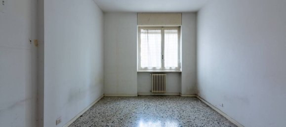 2 bedrooms Apartment in Milan, Italy No. 317742 32
