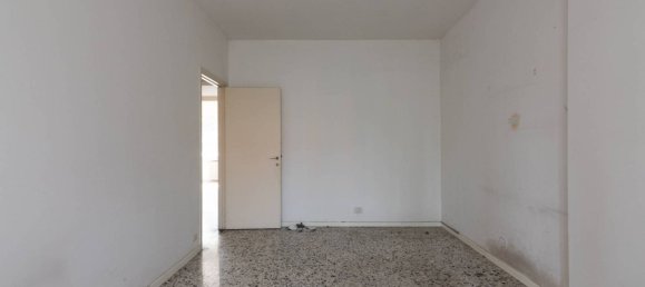 2 bedrooms Apartment in Milan, Italy No. 317742 33