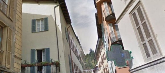 4-salle Appartement à Sondrio, Italy No. 7236 2