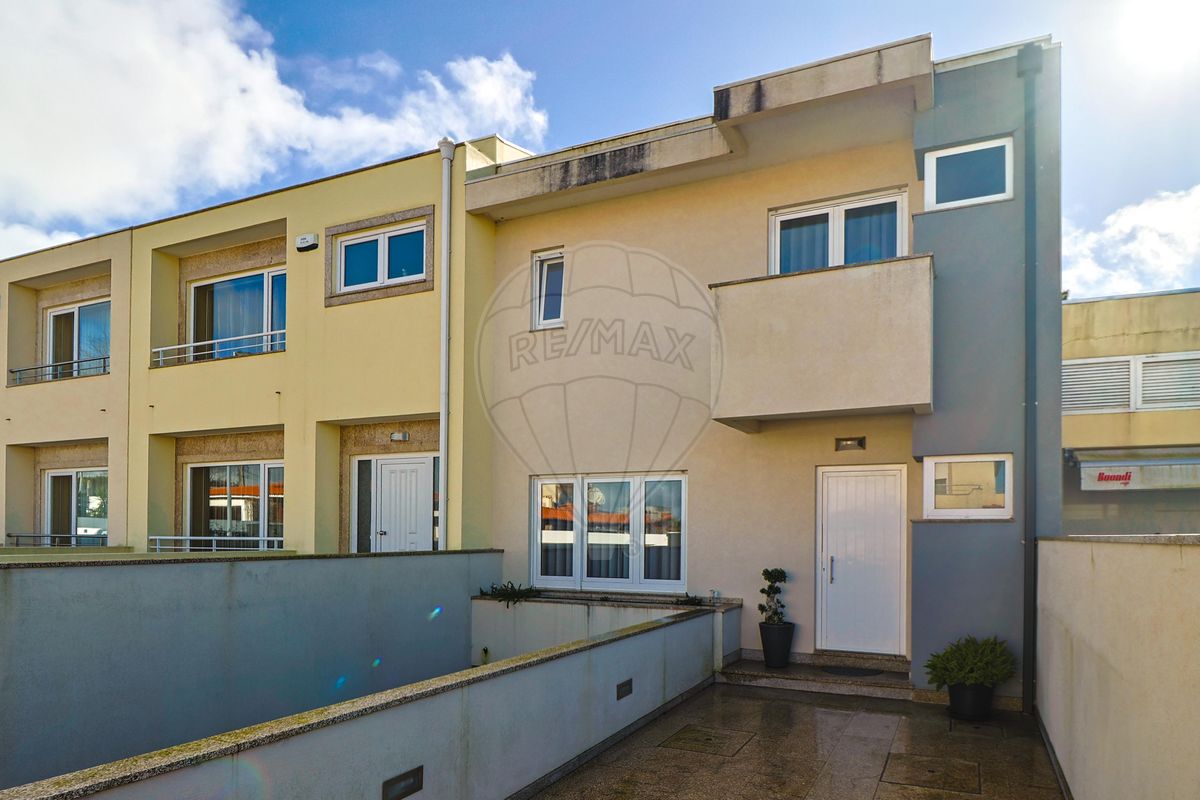 3 chambres Maison à Povoa de Varzim, Portugal No. 184726