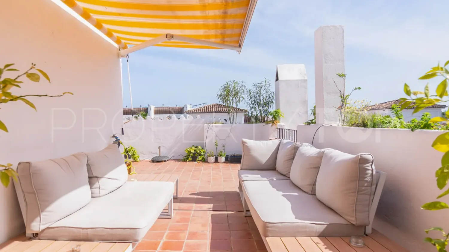 3 bedrooms Penthouse in Estepona, Spain No. 136380